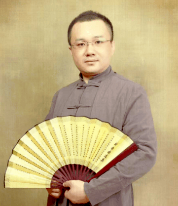 顏何講師 顏何講師