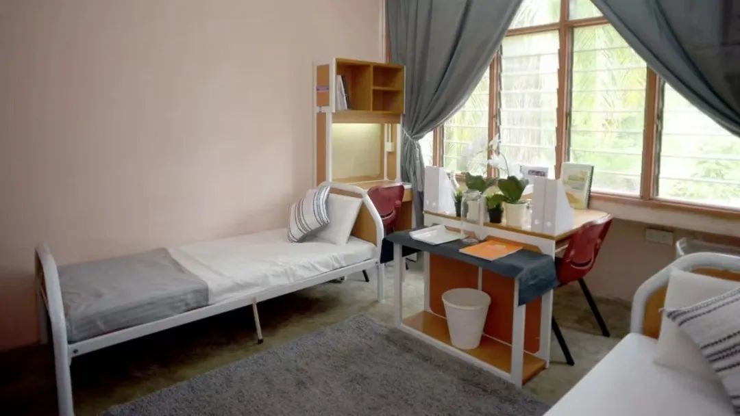 4f2132bb71b6742ff41ee75466f9837a 4f2132bb71b6742ff41ee75466f9837a